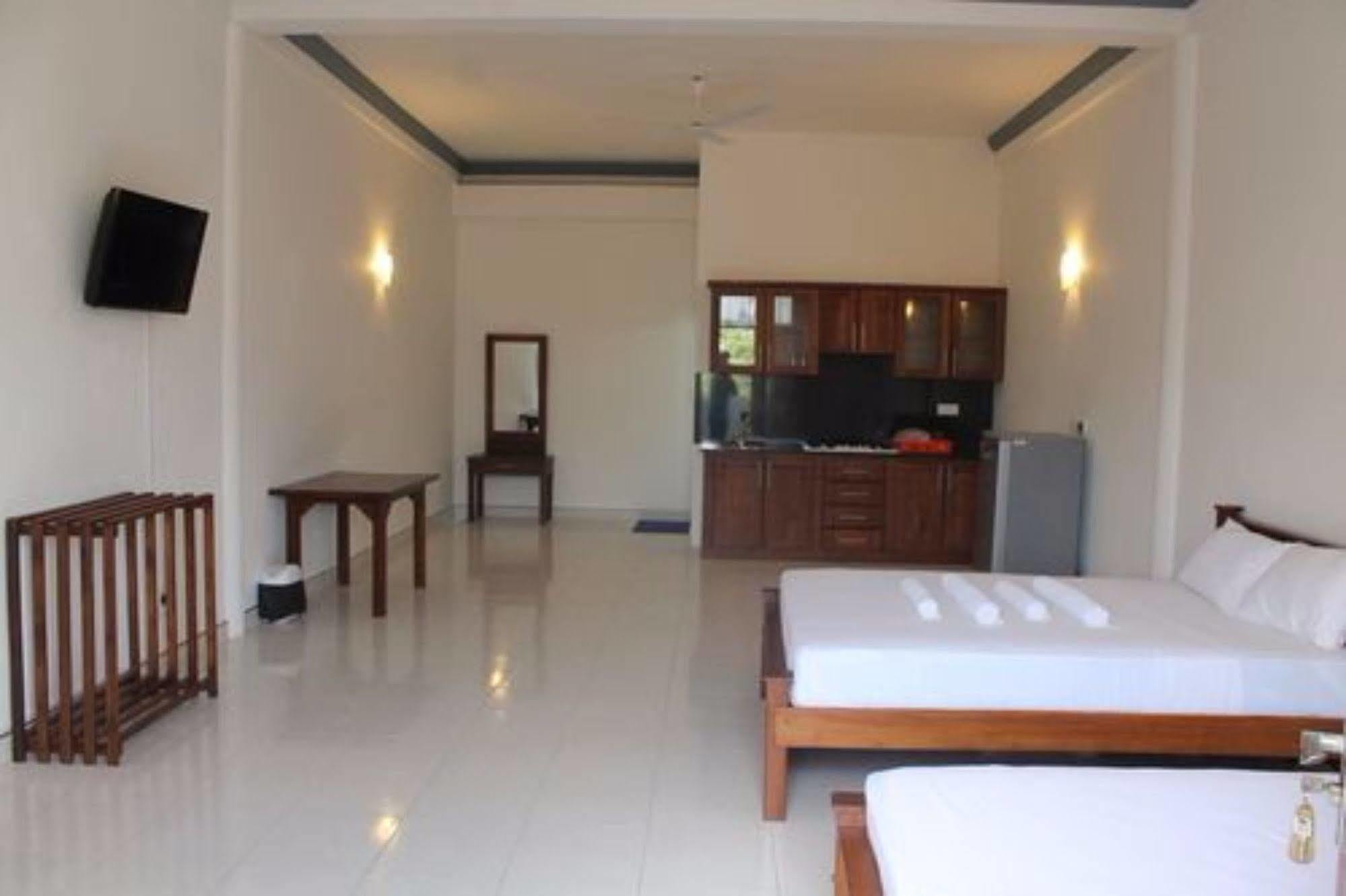 Prego Suites Ettukala ภายนอก รูปภาพ