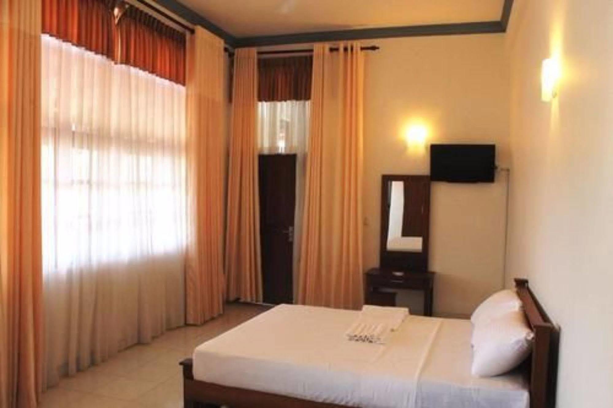 Prego Suites Ettukala ภายนอก รูปภาพ