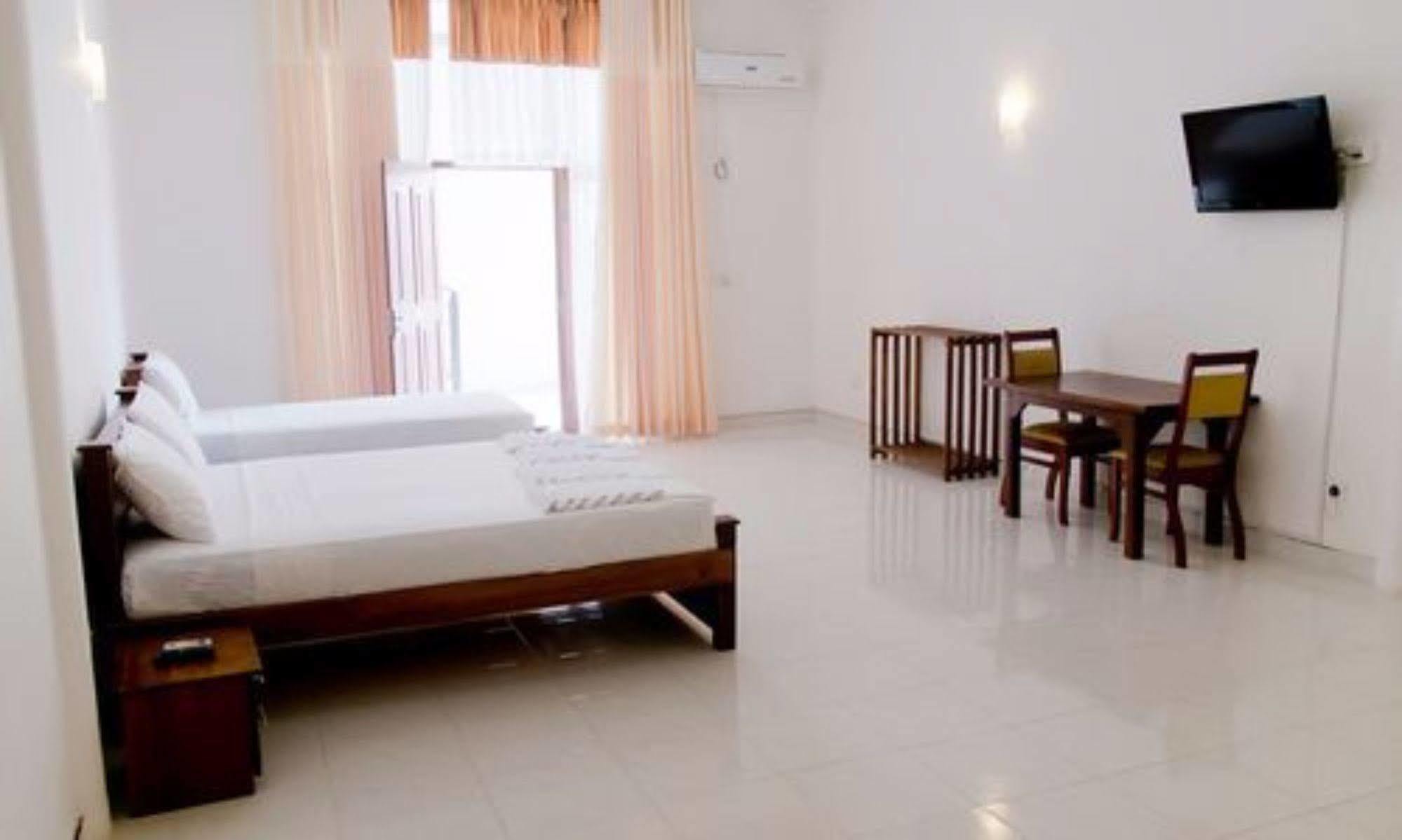 Prego Suites Ettukala ภายนอก รูปภาพ